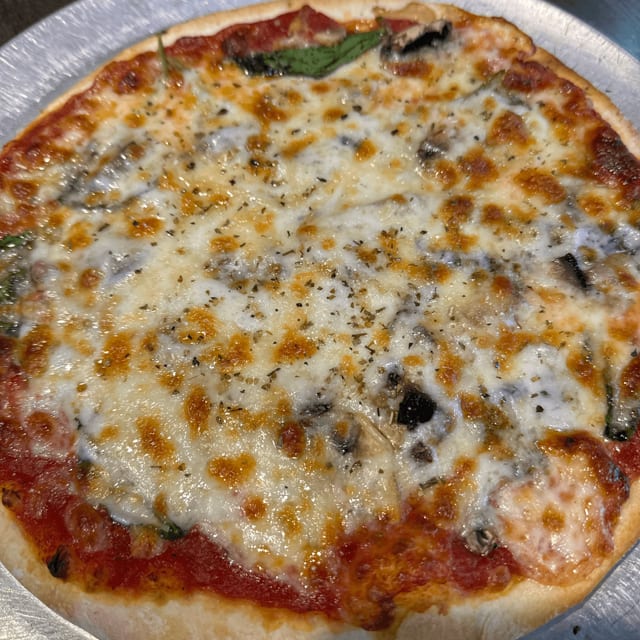 Water Tower Place Pizza (16").